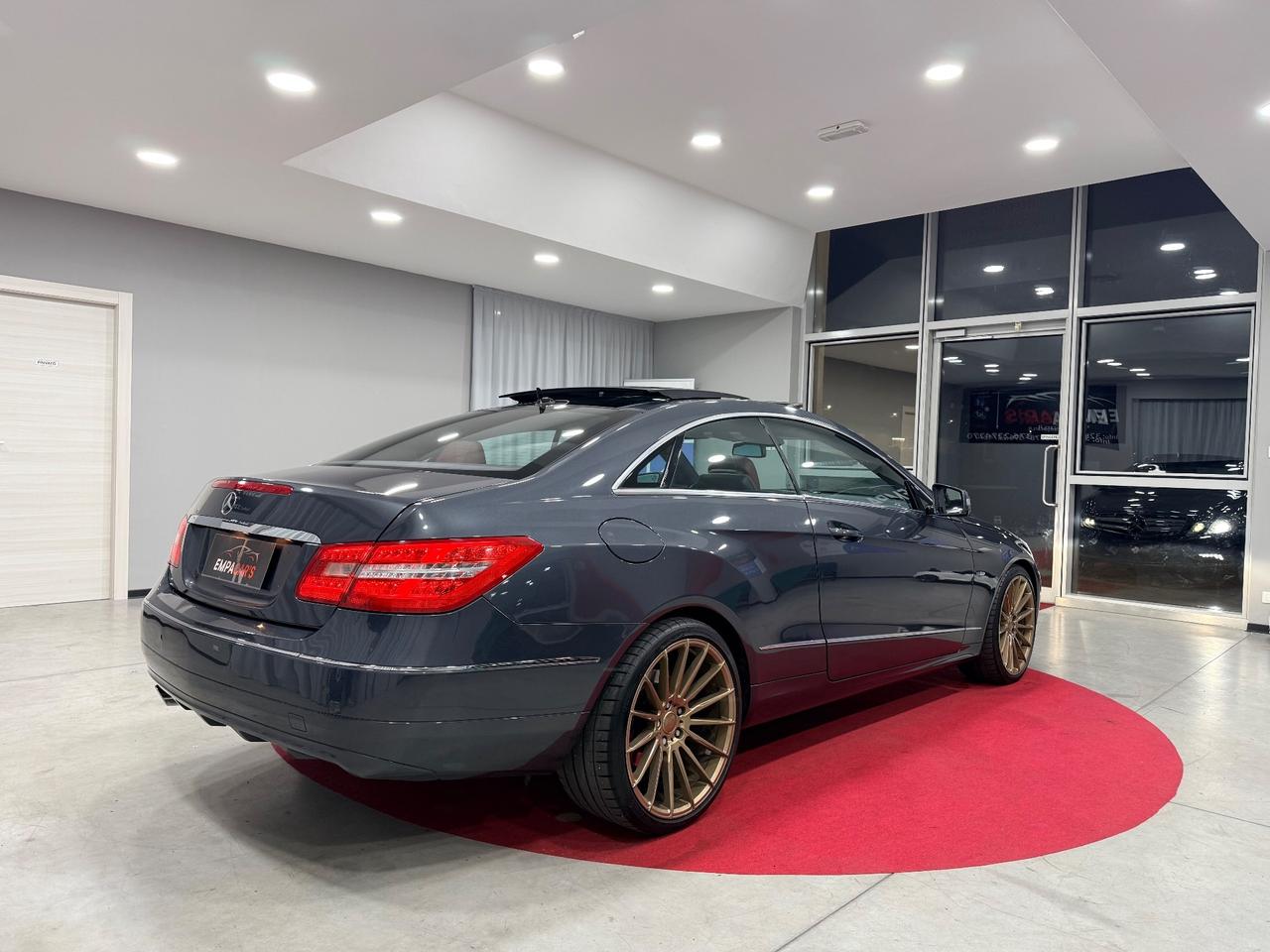 Mercedes-benz E 220 CDI BlueEFFICIENCY Avantgarde AMG