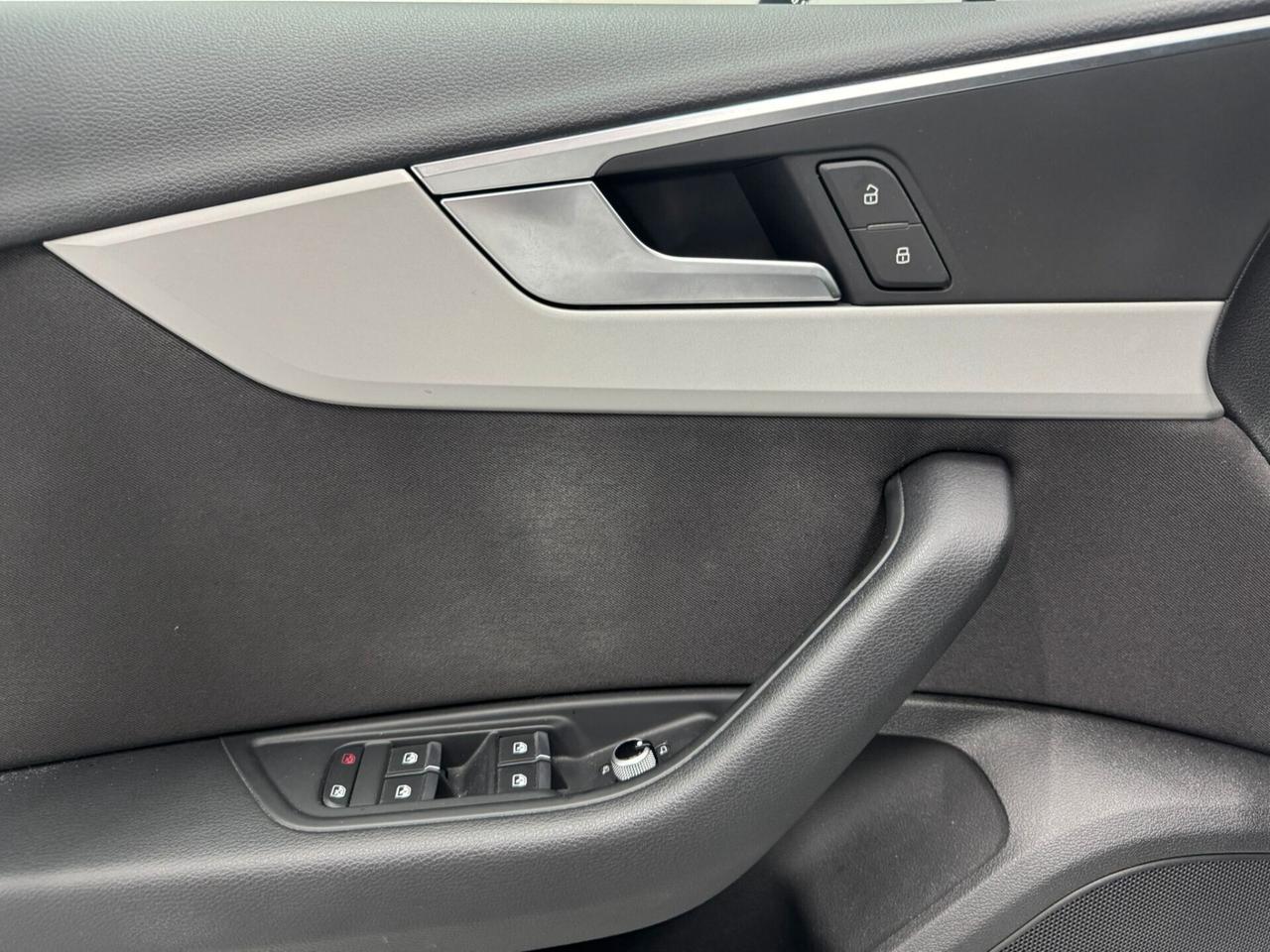 Audi A4 Avant 40 TDI S tronic line edition