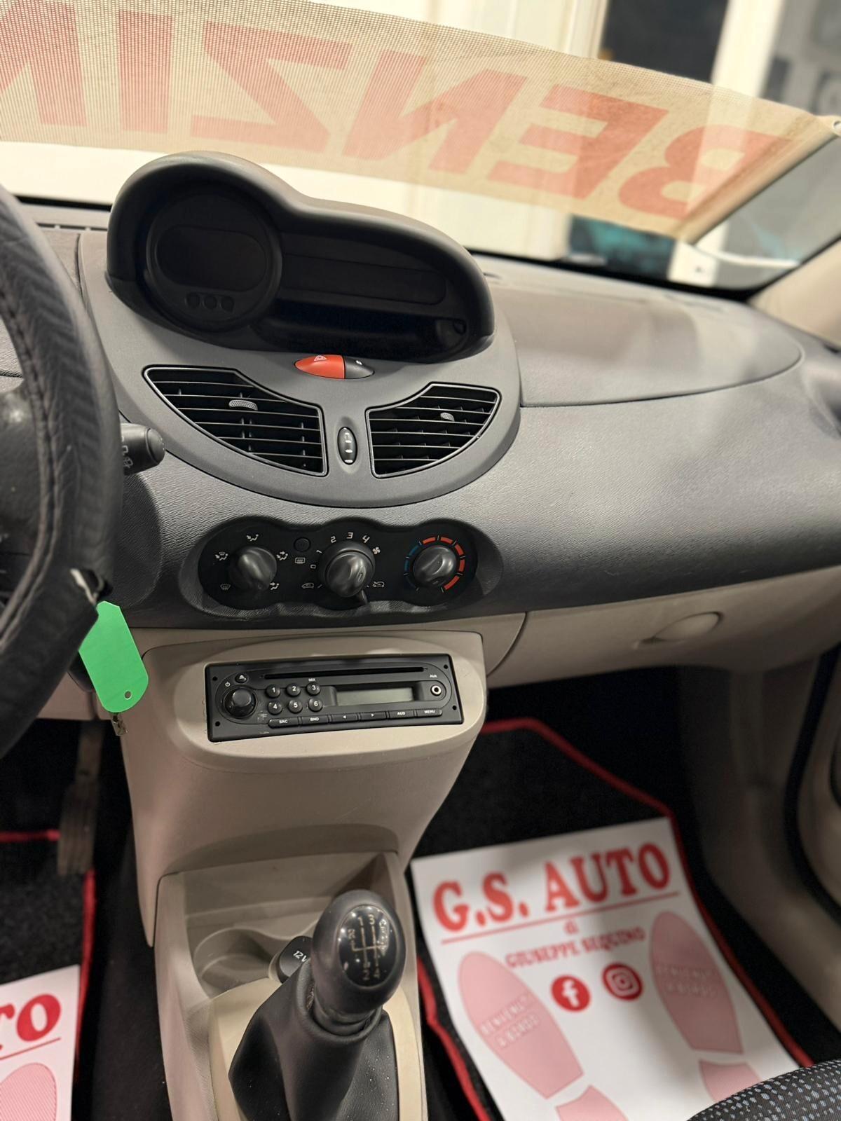 Renault Twingo 1.2cc 2011