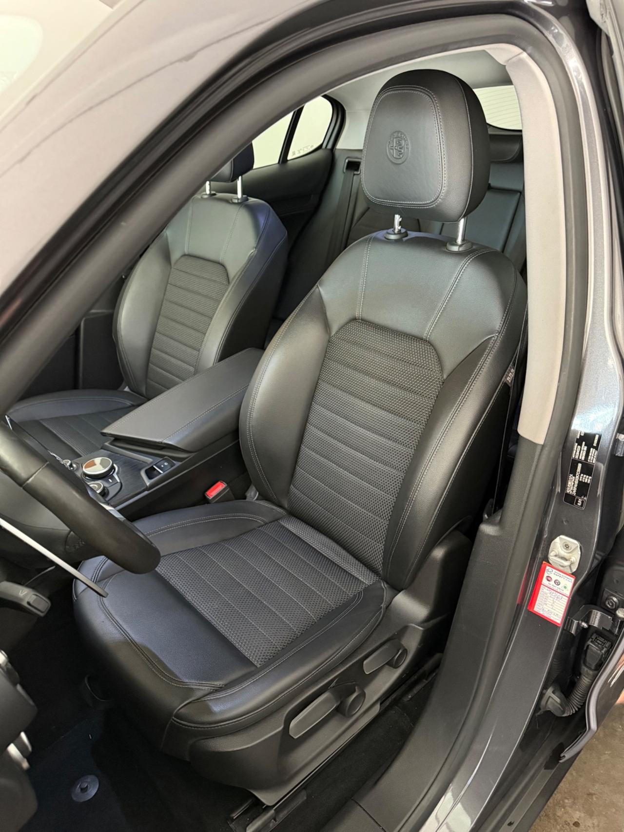 Alfa Romeo Stelvio 2.2 190 CV AT8 Q4 B-Tech