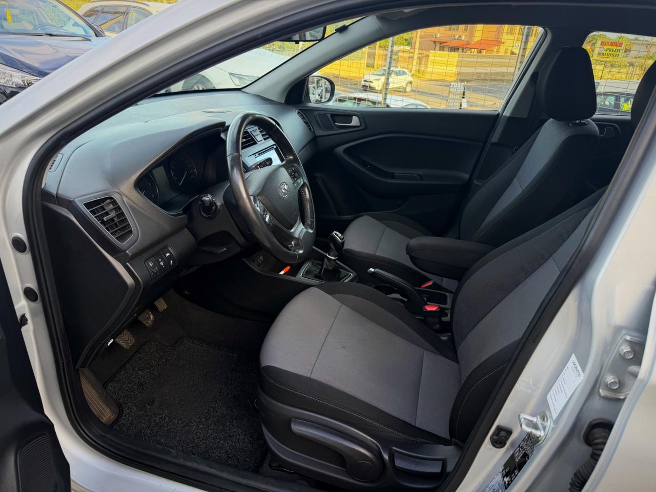Hyundai i20 1.4 CRDi 5 porte Comfort Garanzia 12 Mesi