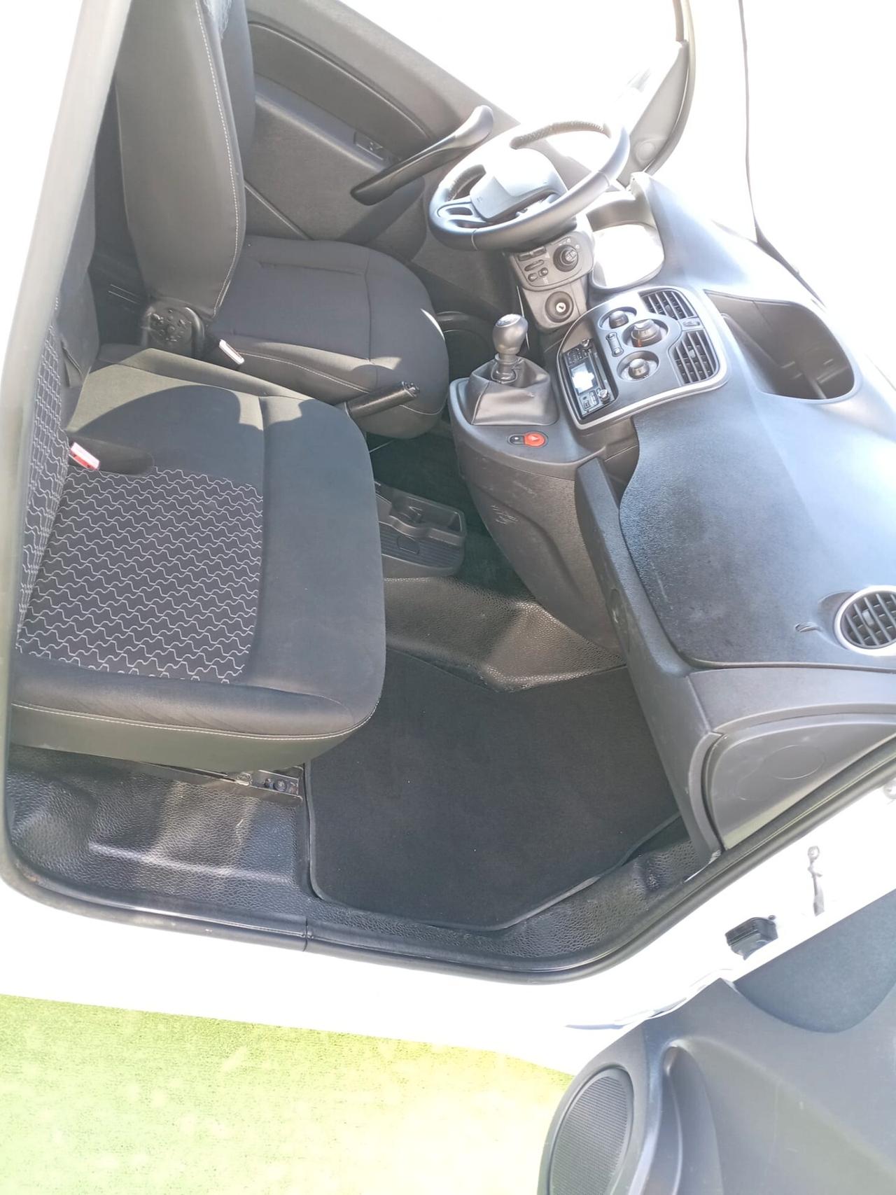 RENAULT KANGOO 1.5 DCI CABINATO 3 POSTI