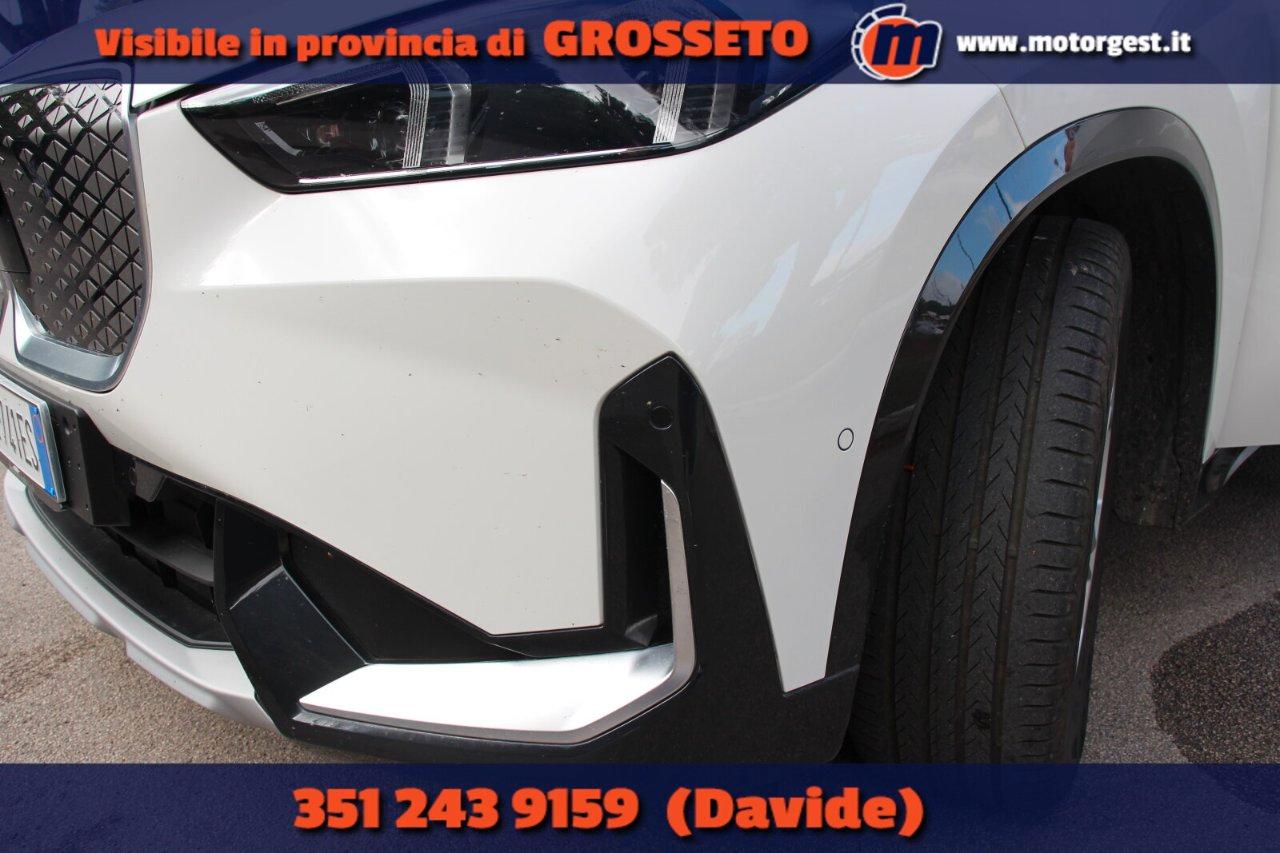 BMW iX1 edrive 20 X-Line