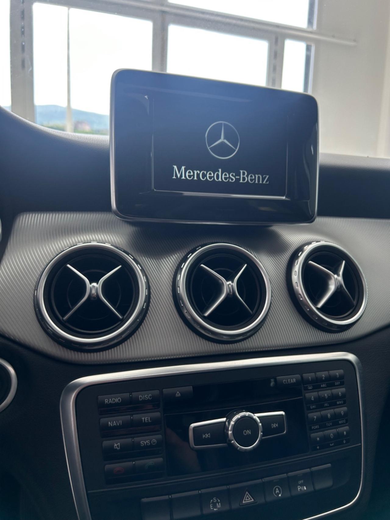Mercedes-benz GLA 200 d Sport TETTO finanziabile