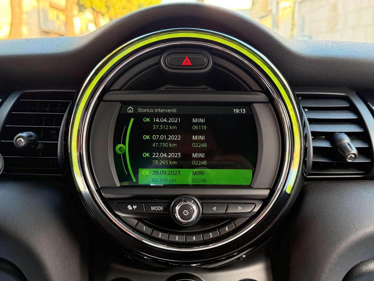 Mini 1.5 Cooper D 5porte B.Street NAVI LED - 2019