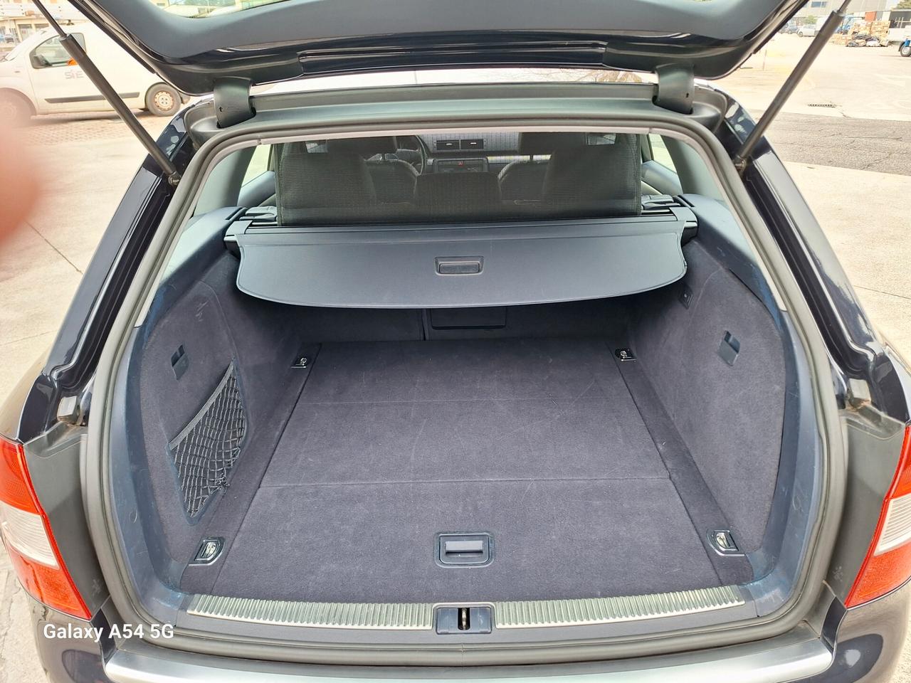 Audi A4 3.0 V6 30V cat Avant