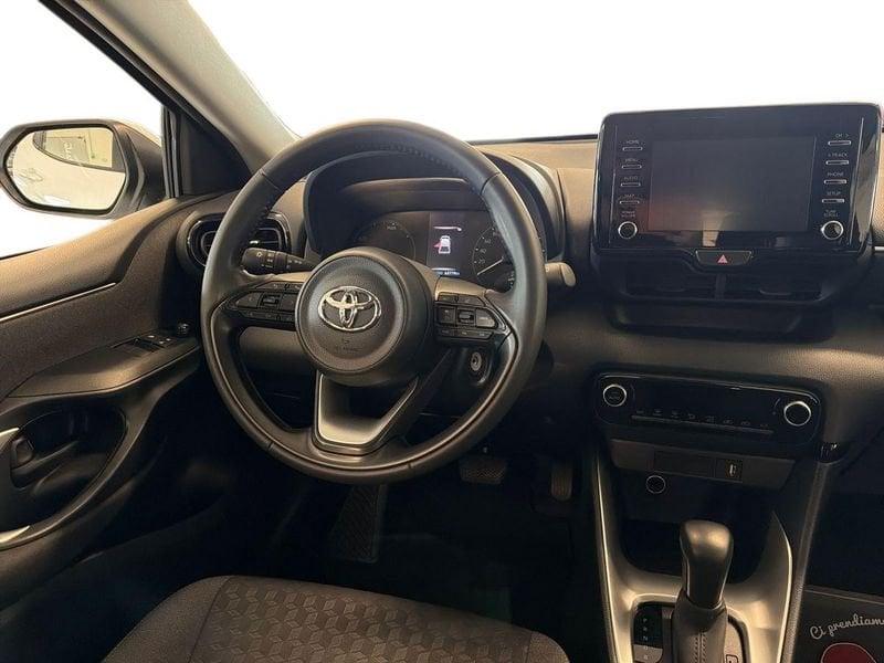 Toyota Yaris Hybrid Active MY22