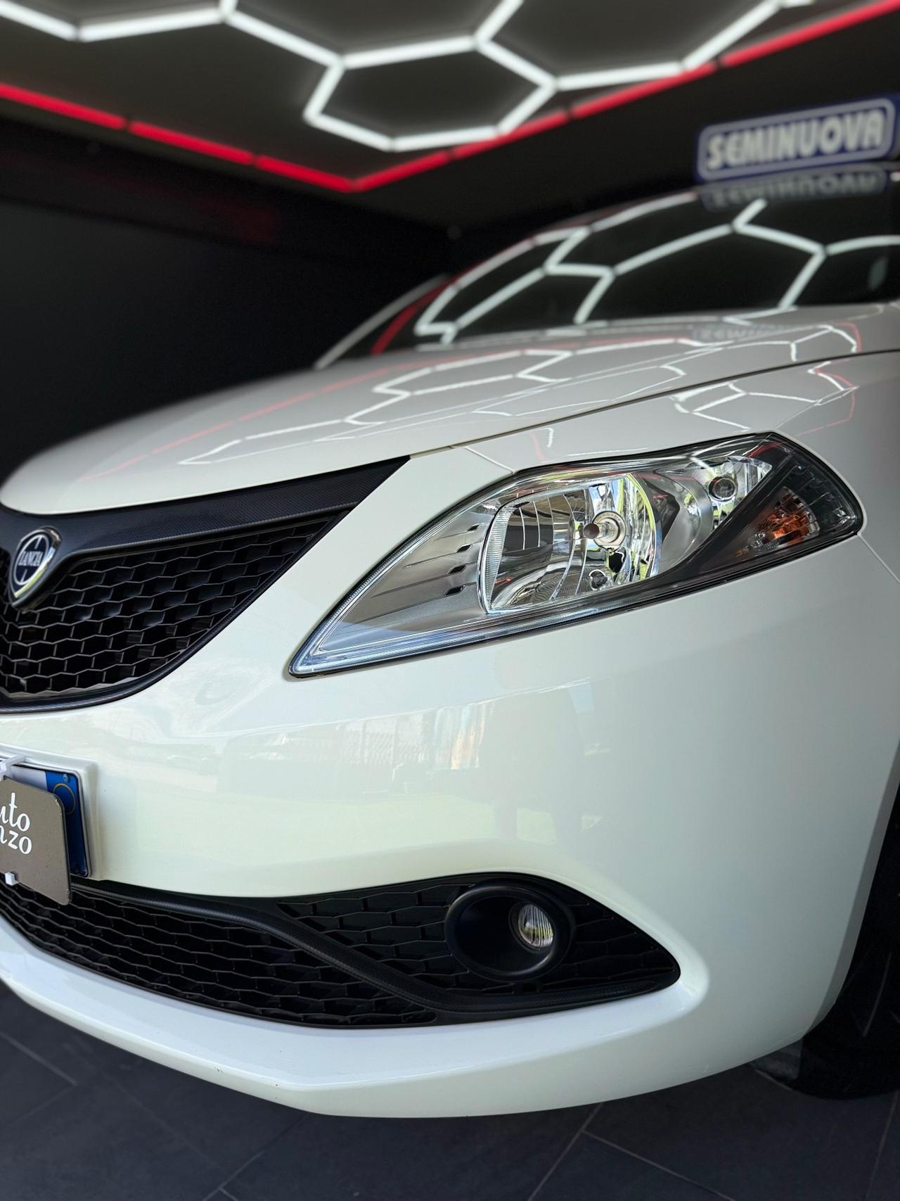 Lancia Ypsilon 1.2 Benz 69cv Platinum 11/2020 Nuova