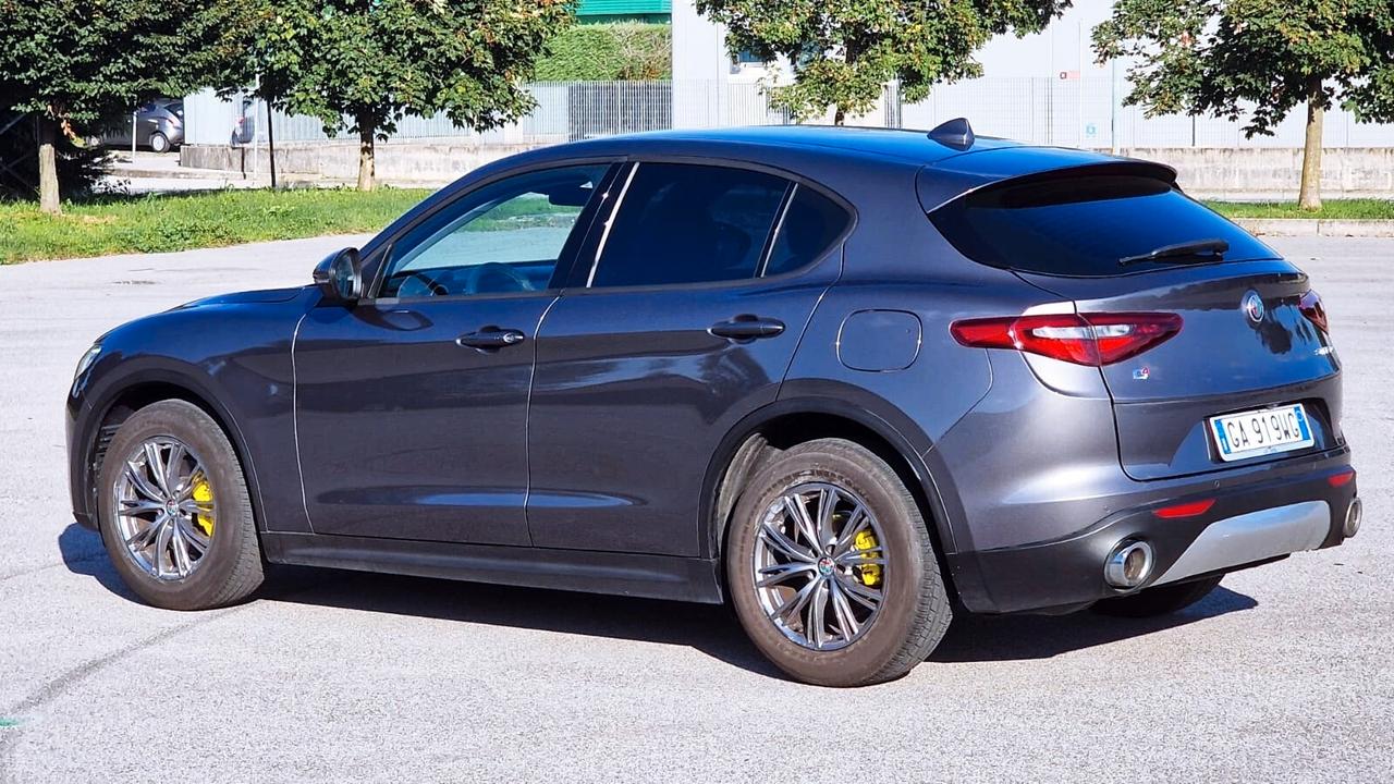 Alfa Romeo Stelvio 2.2 Turbodiesel 190 CV AT8 Q4