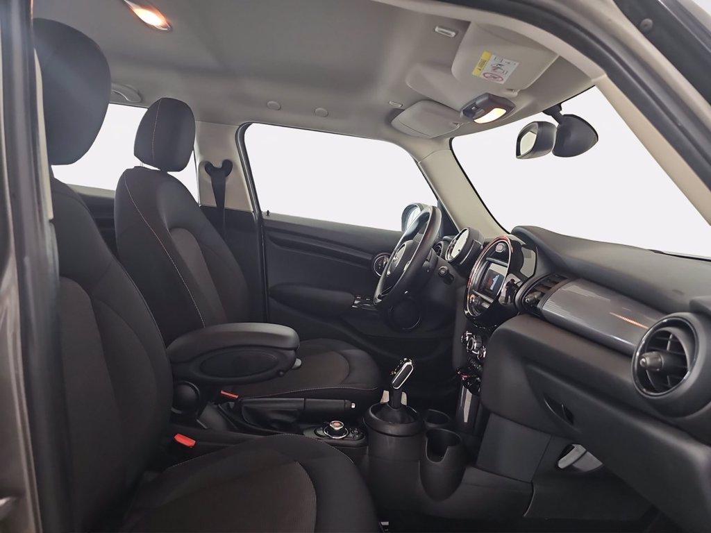 MINI Mini 5p 1.5 cooper d business xl auto del 2019