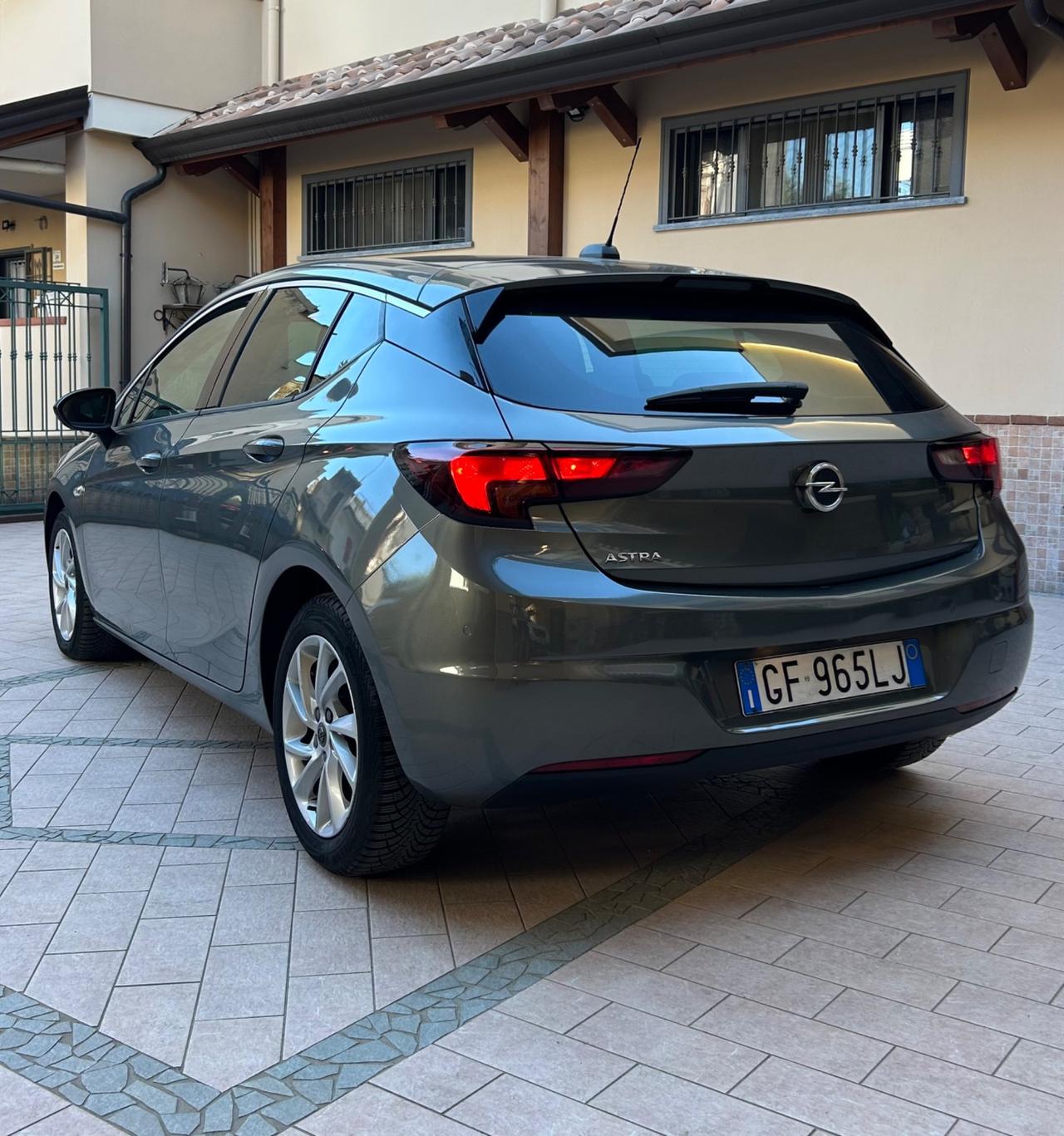 Opel Astra 1.5 CDTI 122 CV S&S 5 porte Ultimate 2021