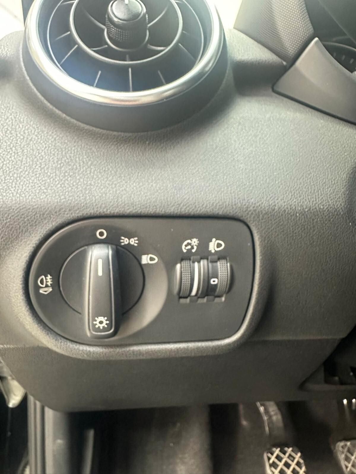 AUDI A1 1.6 90CV SPORT 2013