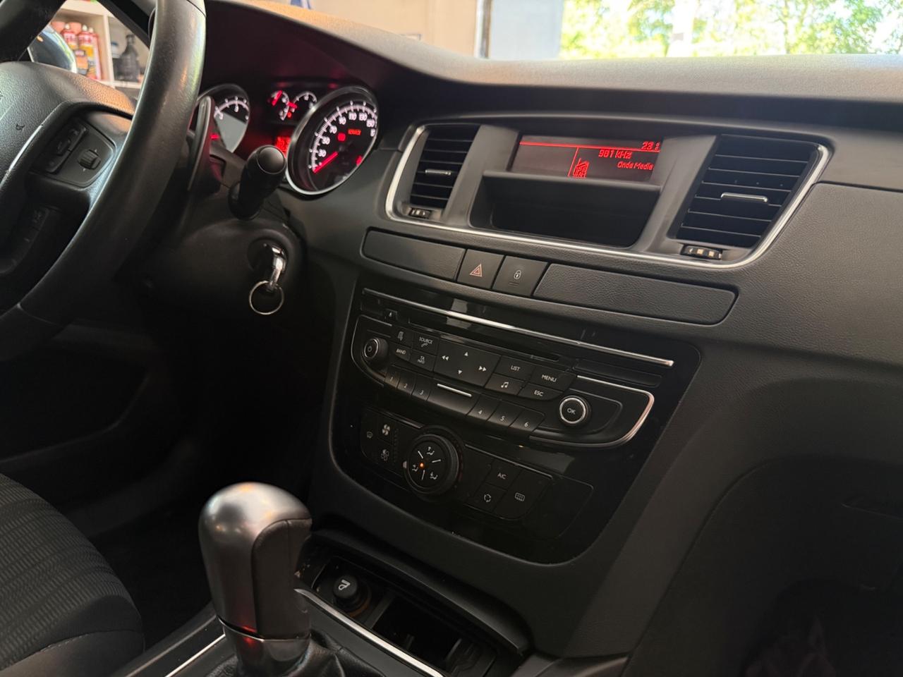 Peugeot 508 1.6 diesel AUTOMATICO NEOPATENTATI