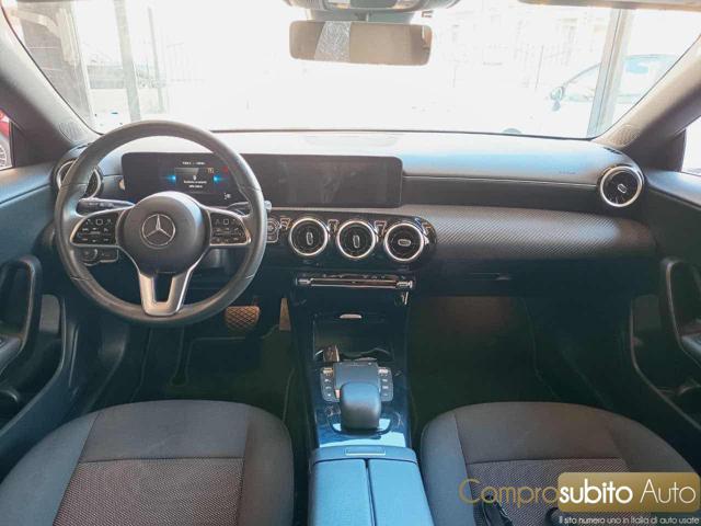 MERCEDES-BENZ CLA 180 Automatic Shooting Brake Sport