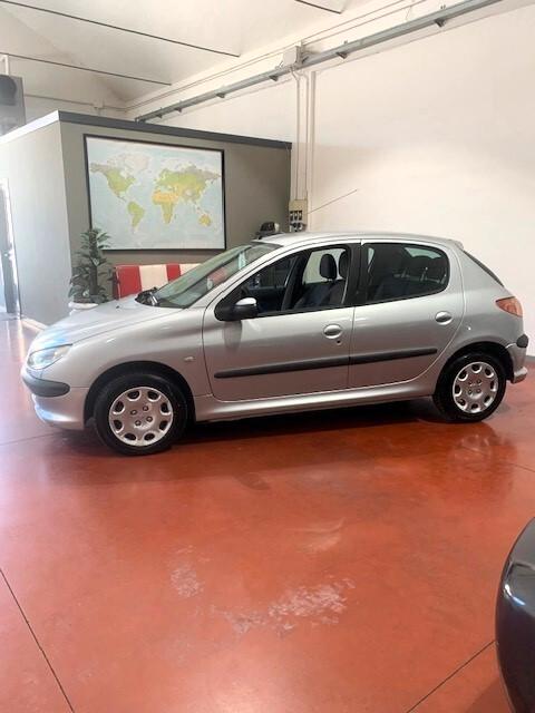 Peugeot 206 1.1 5p. XT-unico proprietario-distribuzione eseguita-OTTIMA