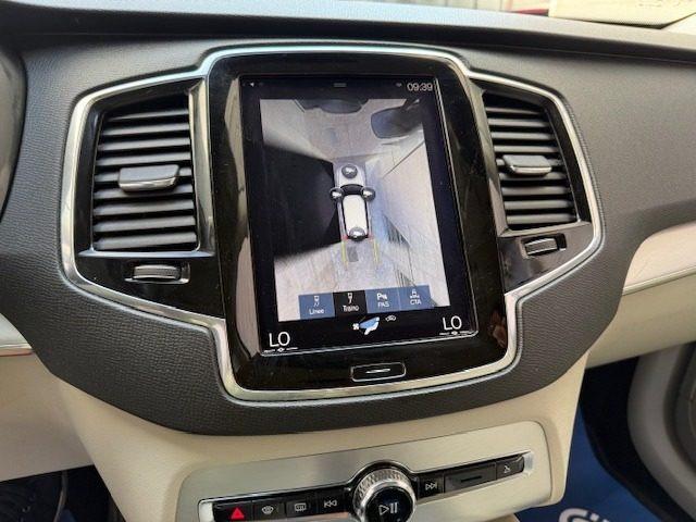 VOLVO XC90 D5 AWD Geartronic 7 posti Momentum