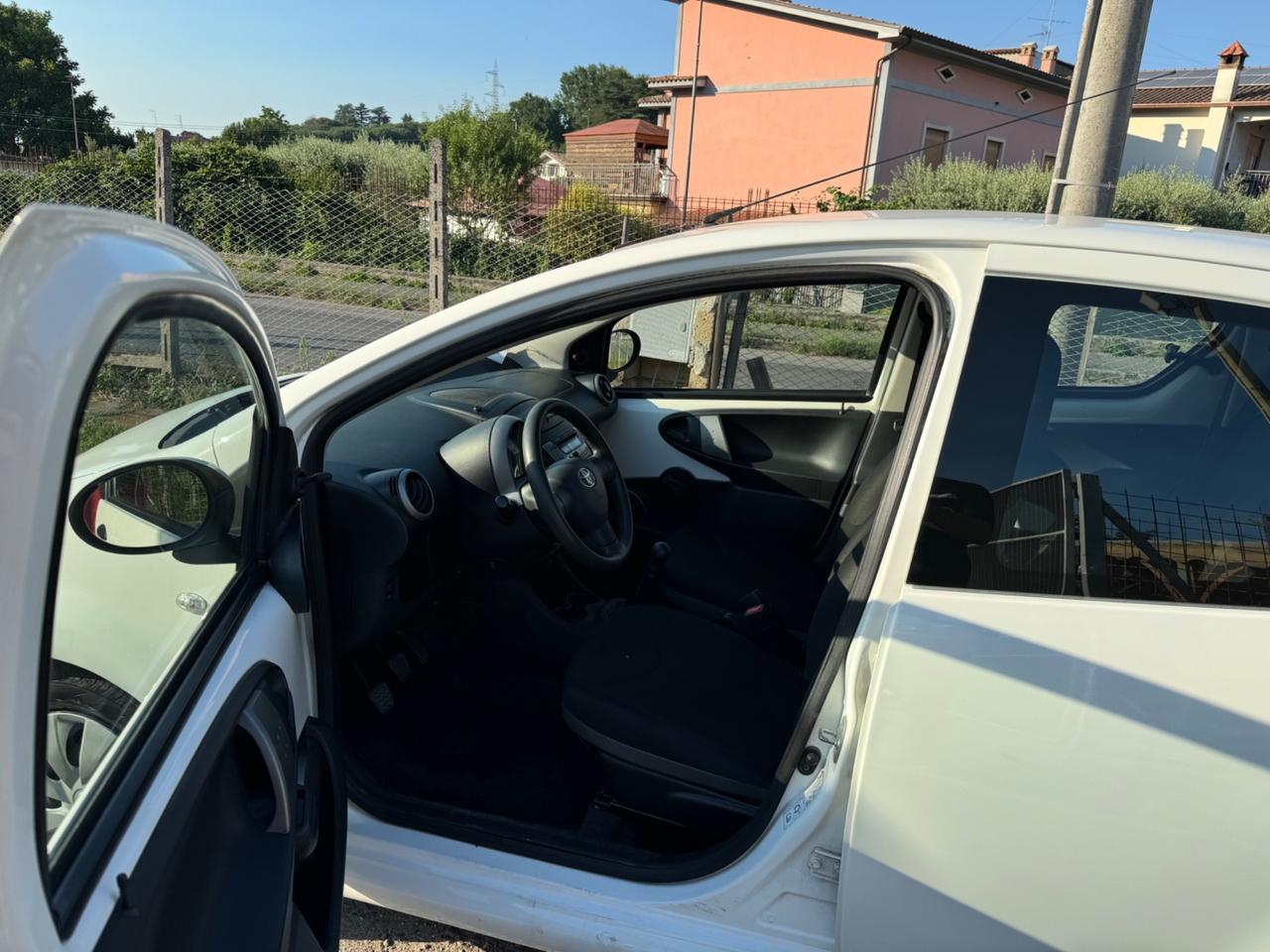 Toyota Aygo 1.0 12V VVT-i 5 porte Active Connect NEOPATENTATI