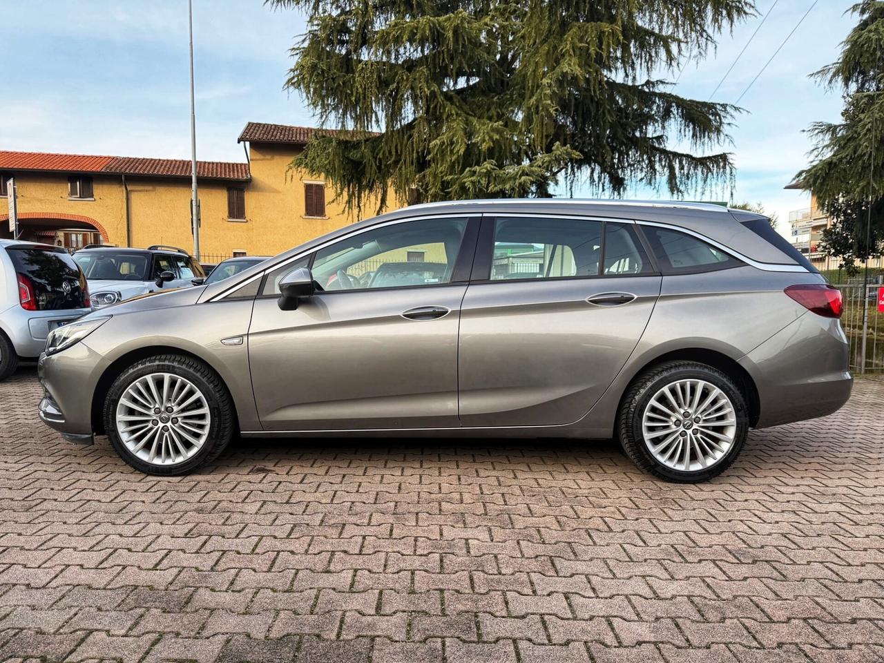 Opel Astra 1.6 CDTi 110CV AUTOMATICA NAVIGA CRUISE CAMERA OK NEOPATENTATI