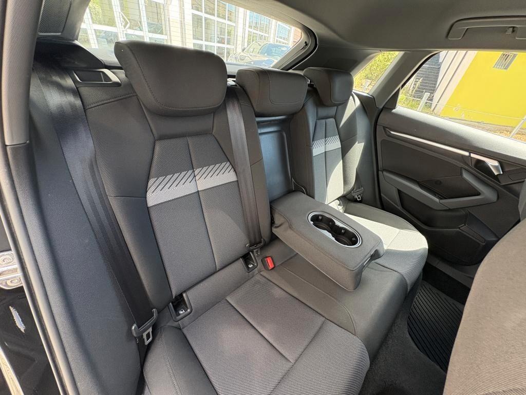 Audi A3 Sportback 30 g-tron S tronic Business