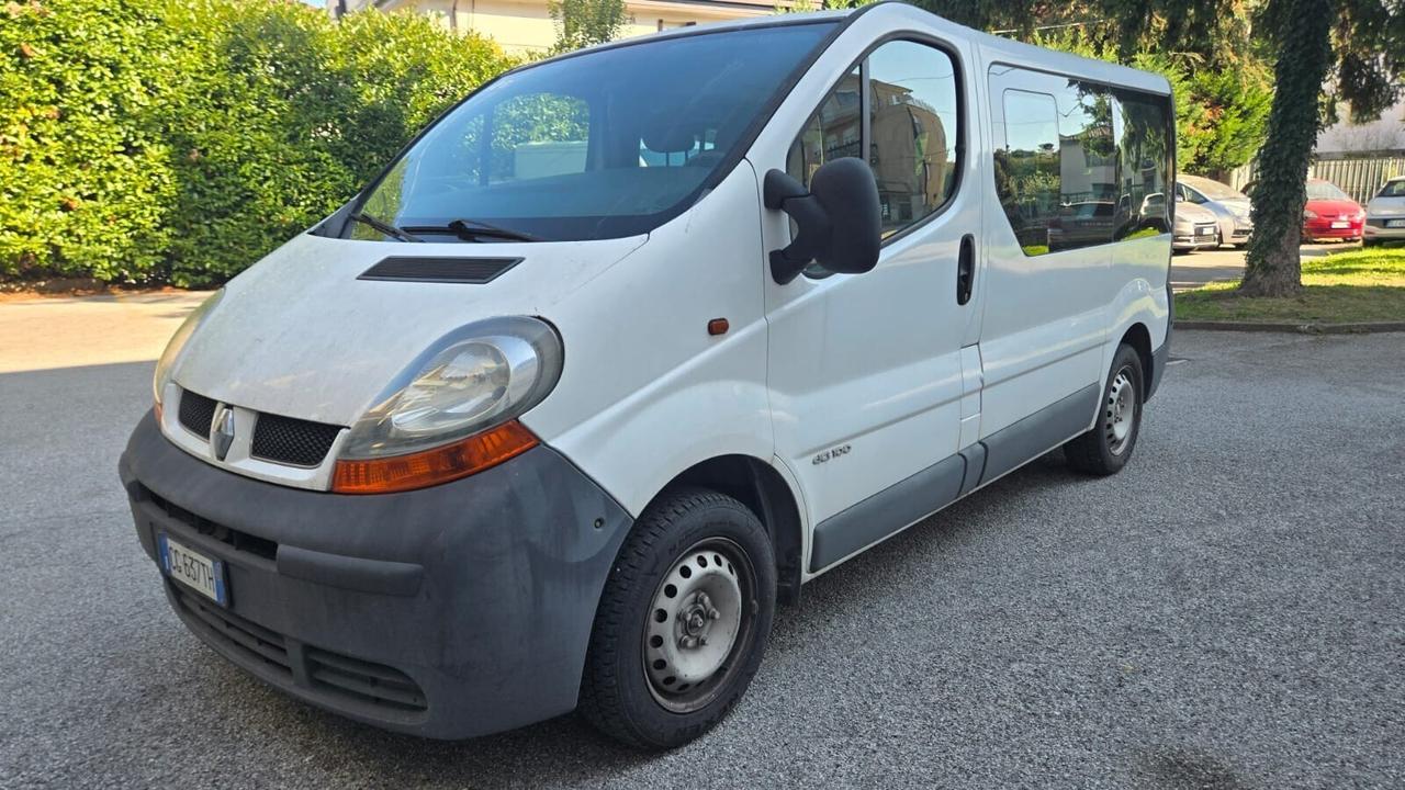 Renault Trafic T29 1.9 dCi/100CV PC-TN Combi