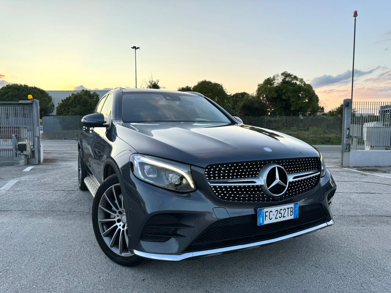 MERCEDES GLC 250d Premium AMG - Tetto Pelle Led 20