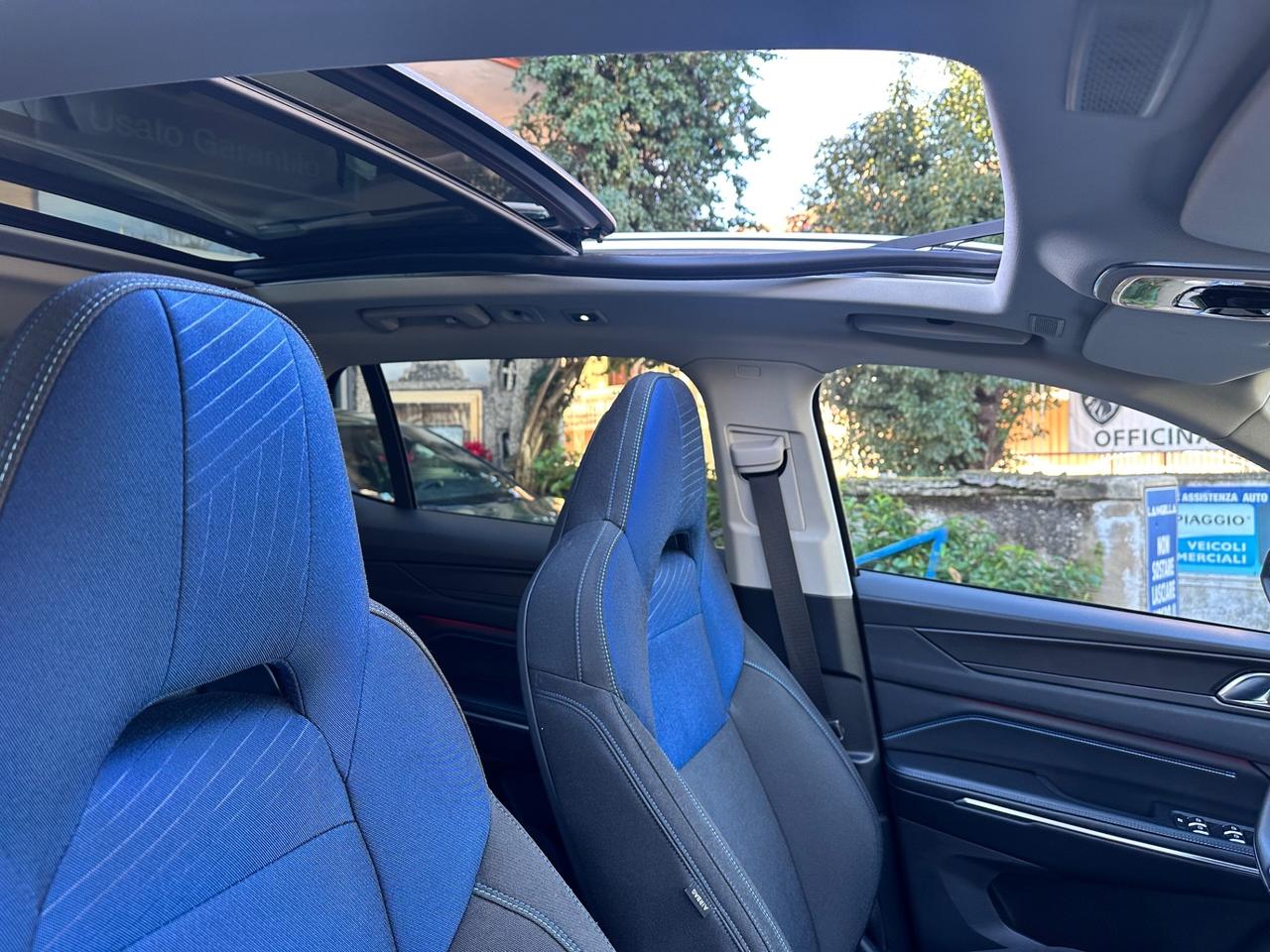 Lynk&co 01 PHEV More NO VINCOLI