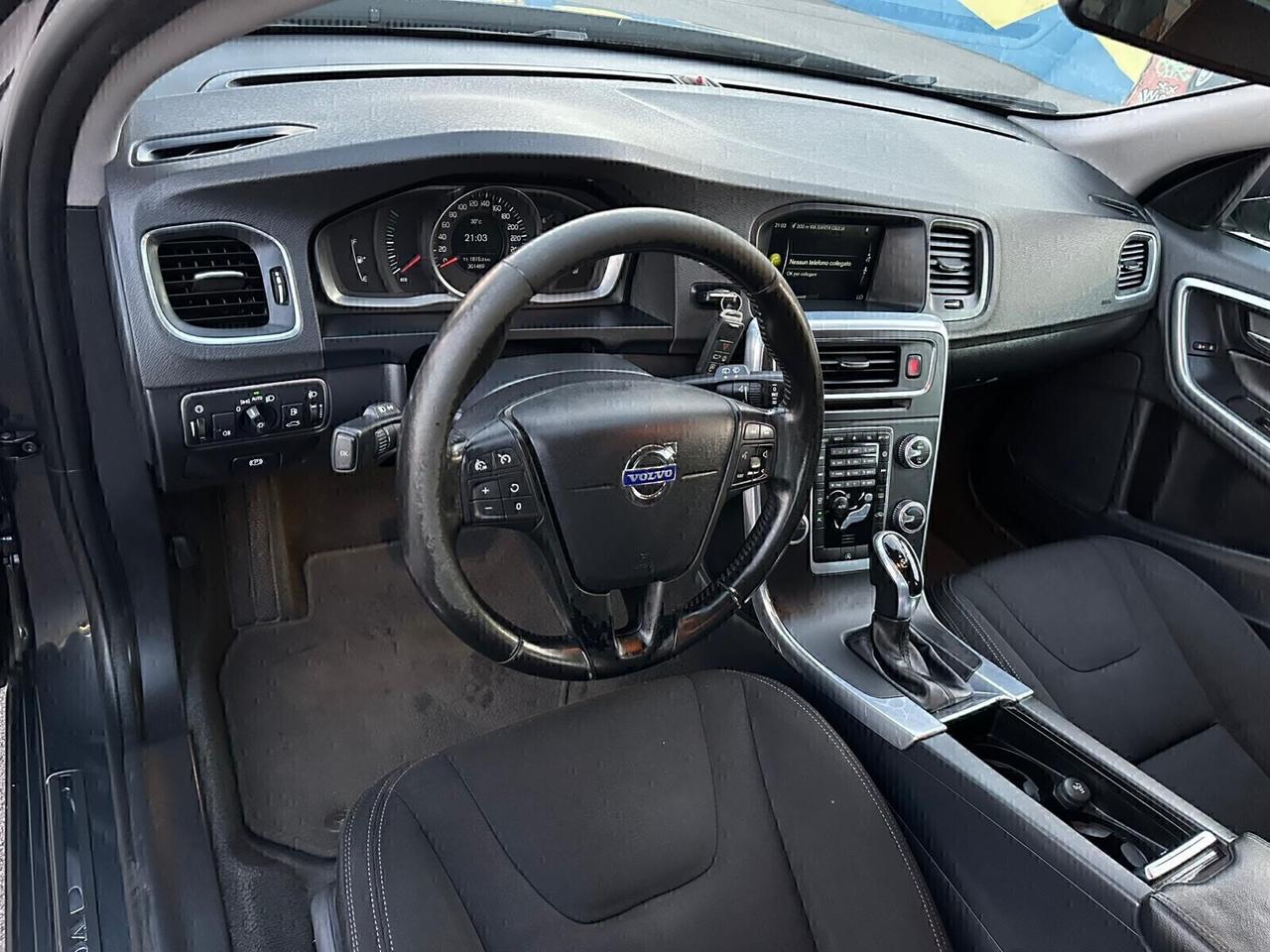 Volvo V60 D2 1.6 Powershift Kinetic