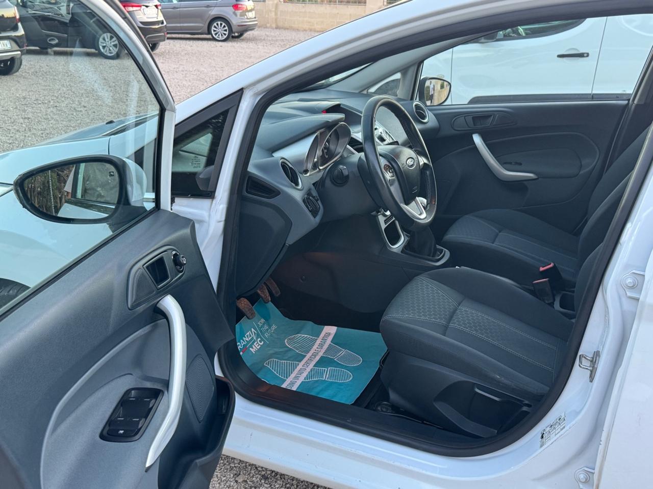Ford Fiesta 1.6 TDCi 95 CV 5p. Titanium