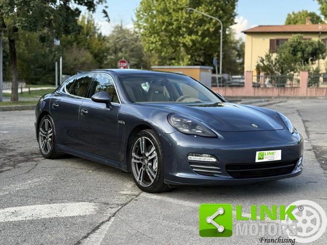PORSCHE Panamera 4s
