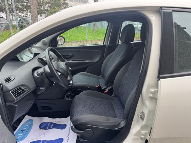 LANCIA Ypsilon 1.0 FireFly 5 porte Hybrid Silver