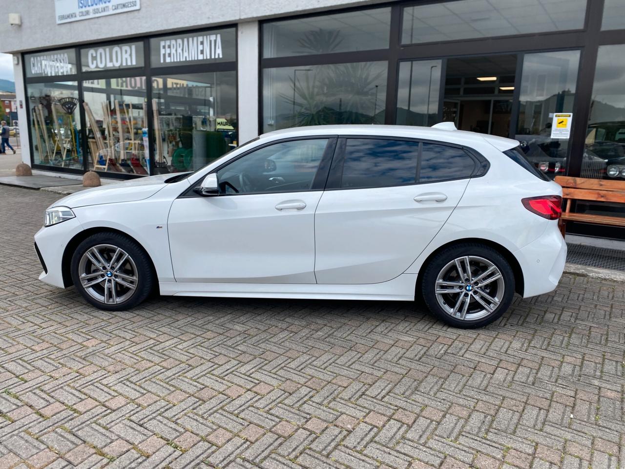 Bmw 118 118d 5p. Msport