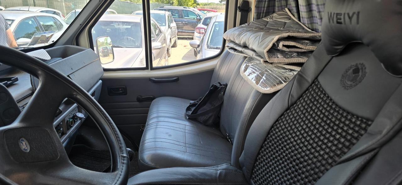 Ford transit 2.5 td. Pronto per il vostro viaggio