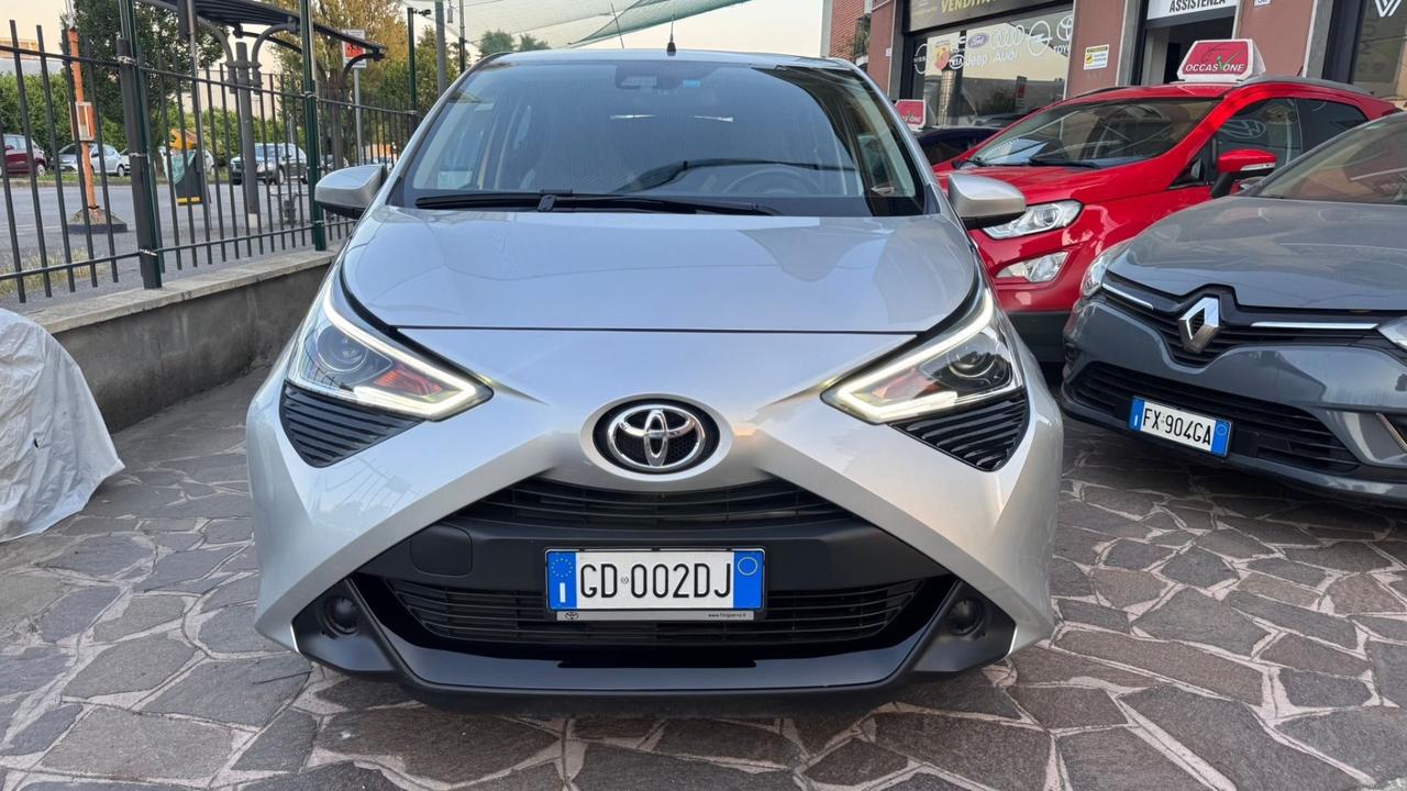 Toyota Aygo Connect 1.0 VVT-i 72 CV 5 porte x-cool MMT