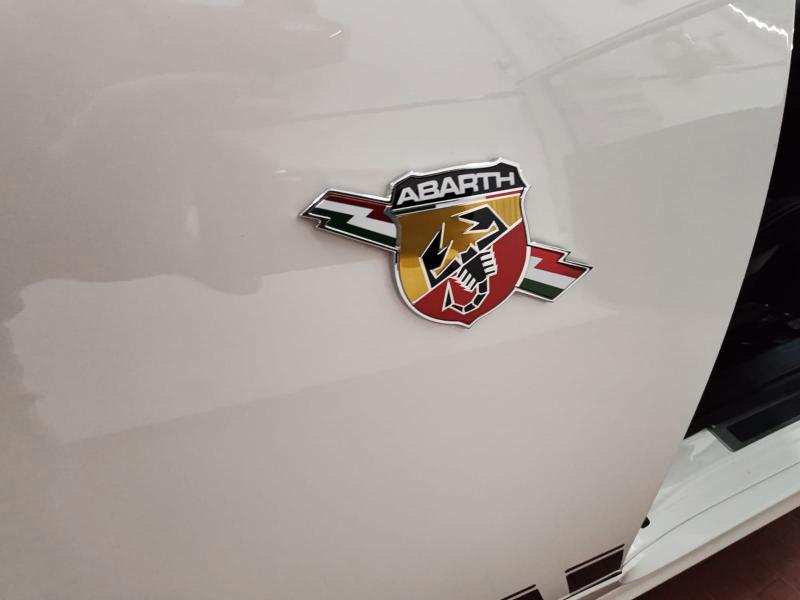 Abarth 595 1.4 t-jet Competizione 180cv