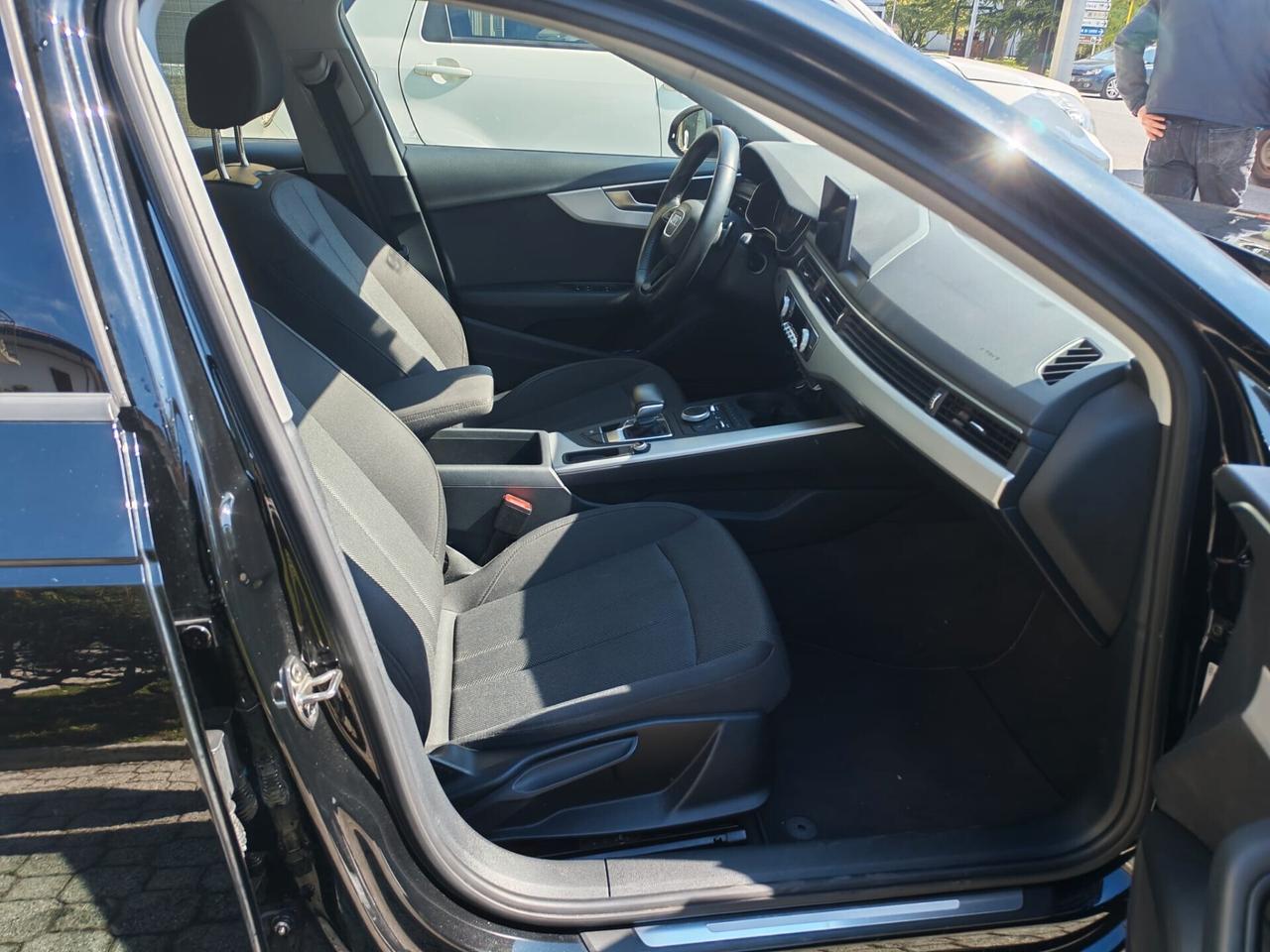 Audi A4 Avant 35 TDI S tronic Business Sport