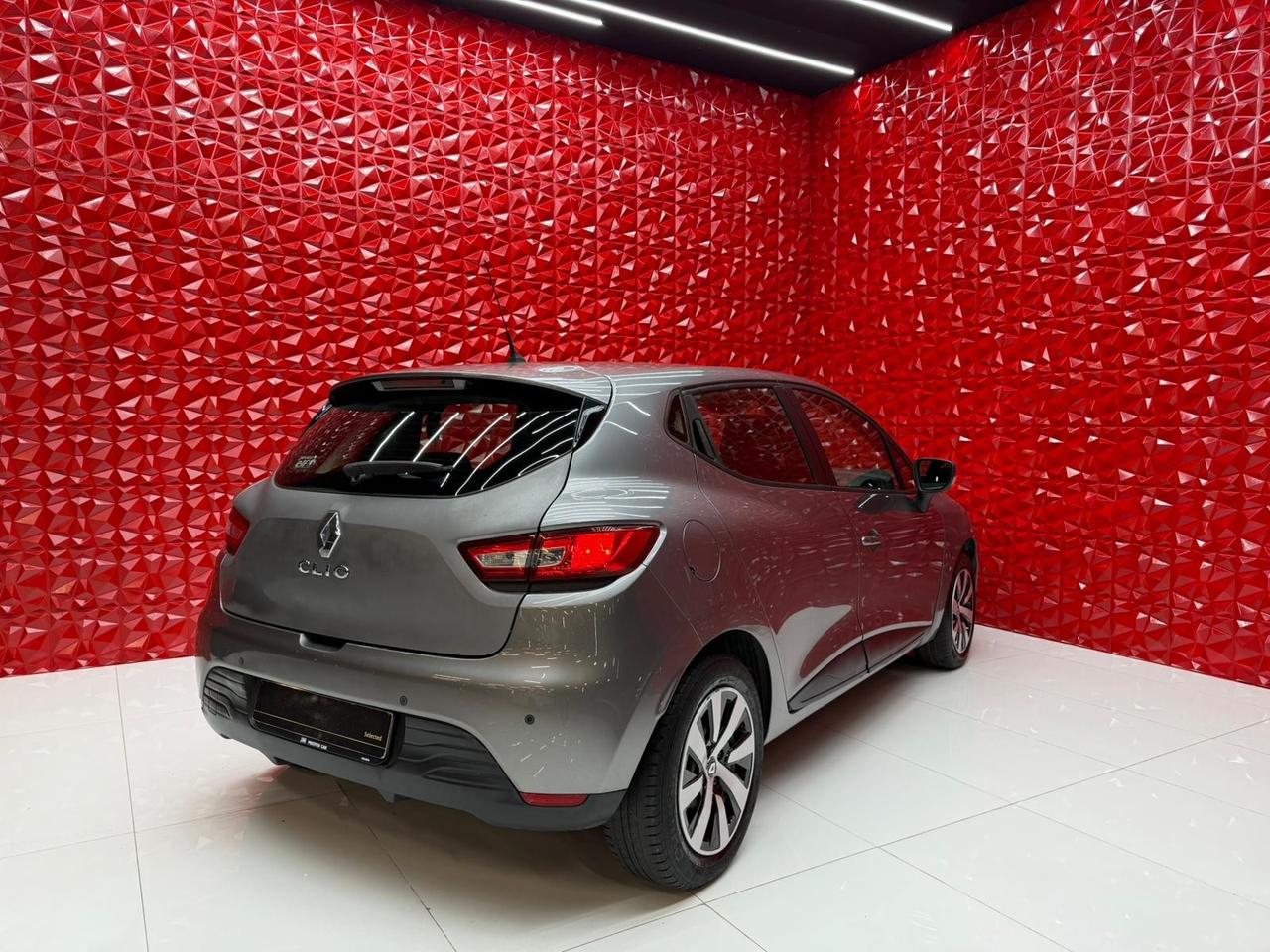 Renault Clio 1.2 75CV GPL 5 porte Live OK NEOPATENTATI