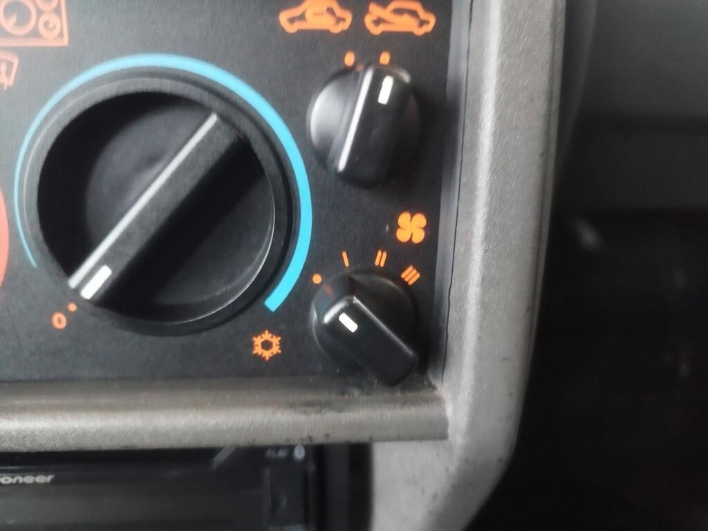 Alfa Romeo 75 3.0i V6 America