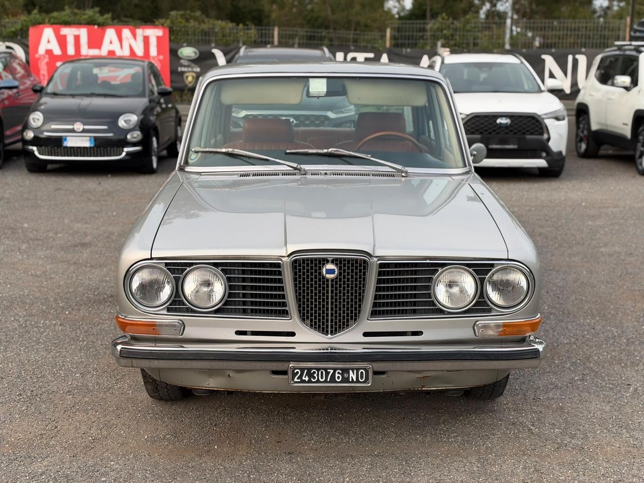 Lancia 820 2000