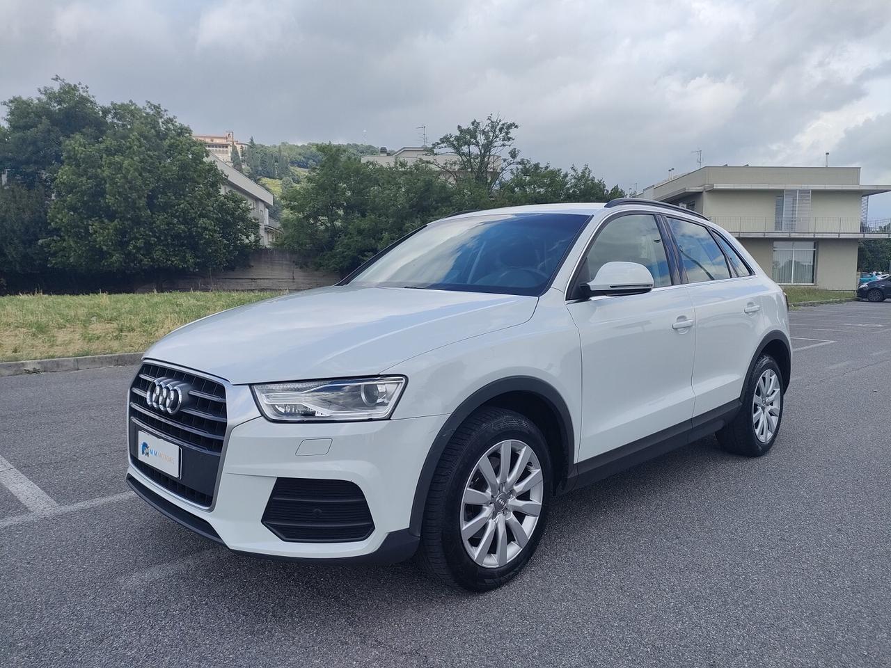 AUDI Q3 2.0 tdi Business 150cv s-tronic