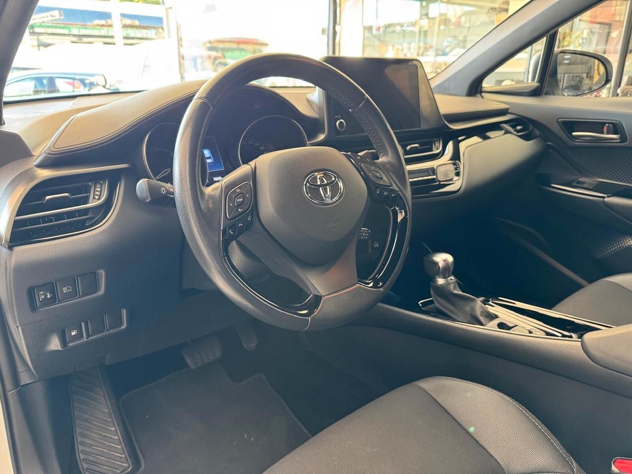 Toyota C-HR 1.8 Hybrid E-CVT Trend UNICOPROPRIETARIO SEMPRE TAGLIANDATA PARI AL NUOVO