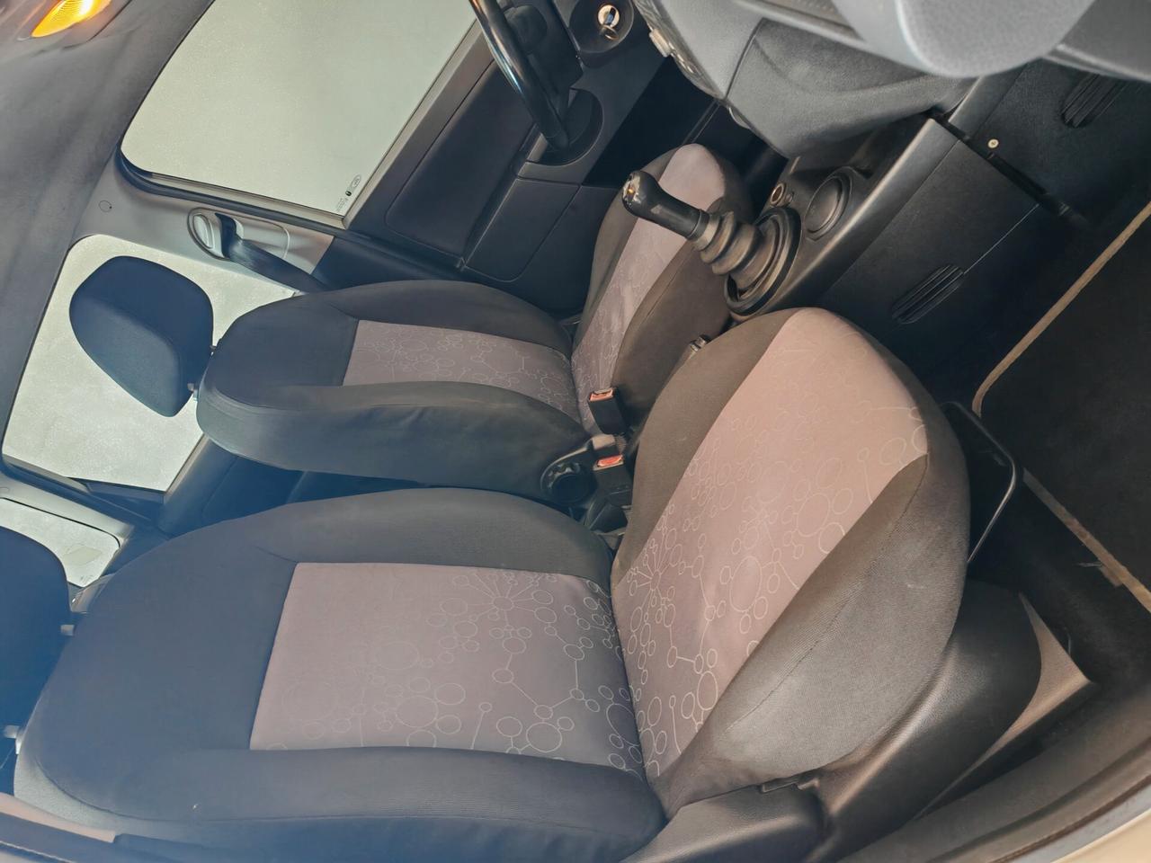 Ford Fiesta 1.4 TDCi 5p. Ghia