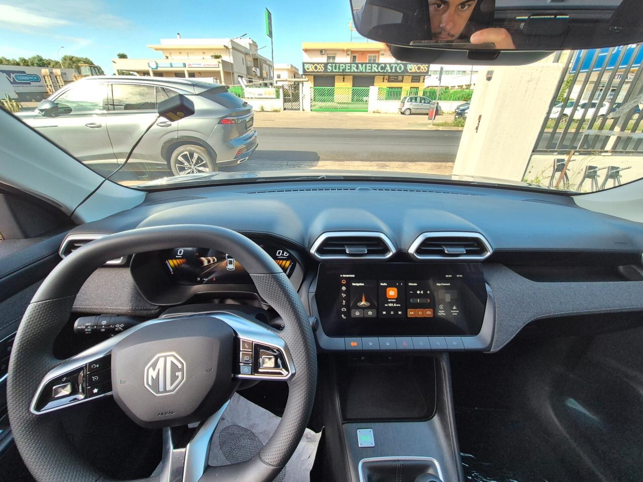 Mg ZS Standard Full Hybrid NUOVA
