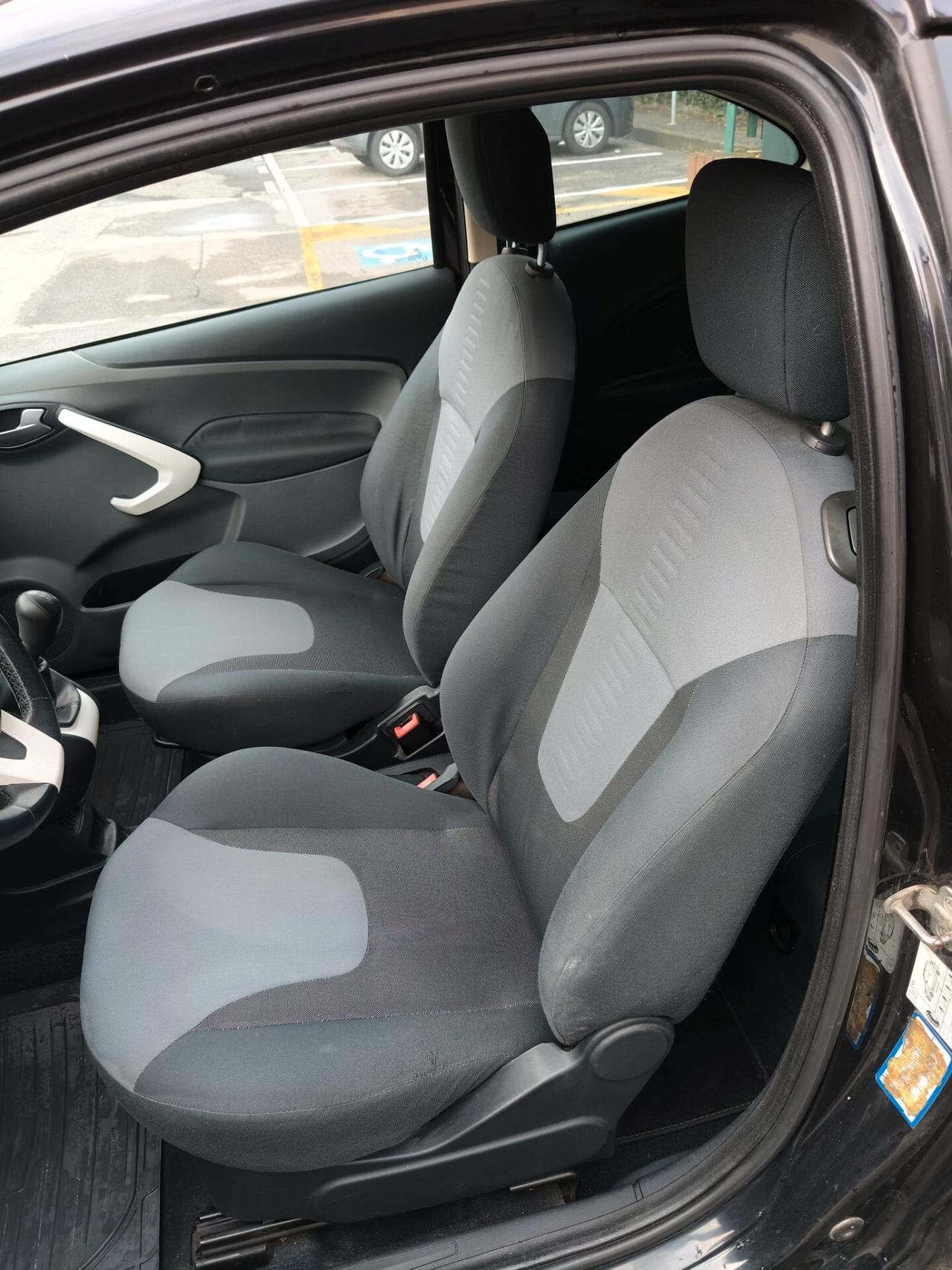 Ford Ka 1.3 TDCi 75CV Titanium