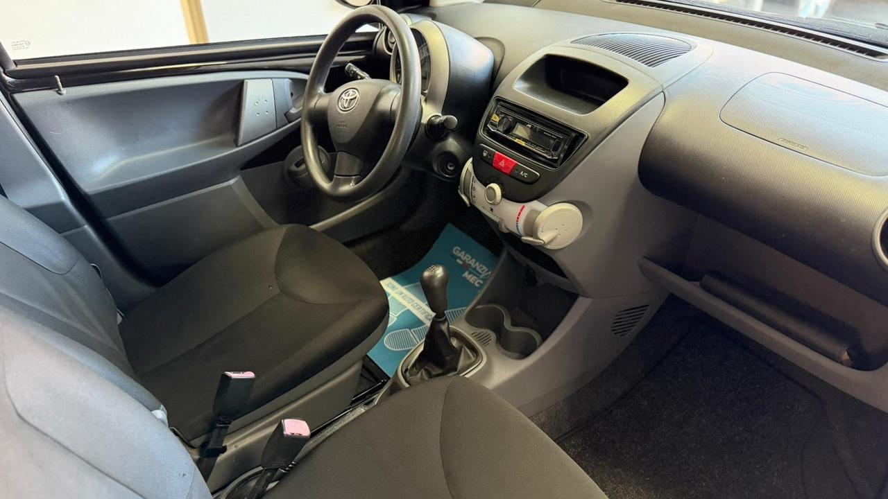 Toyota Aygo 1.0 12V VVT-i 5 porte Sol