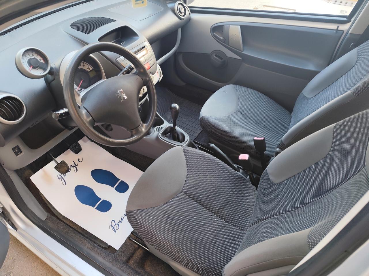Peugeot 107 1.0 BENZINA 68CV 3p