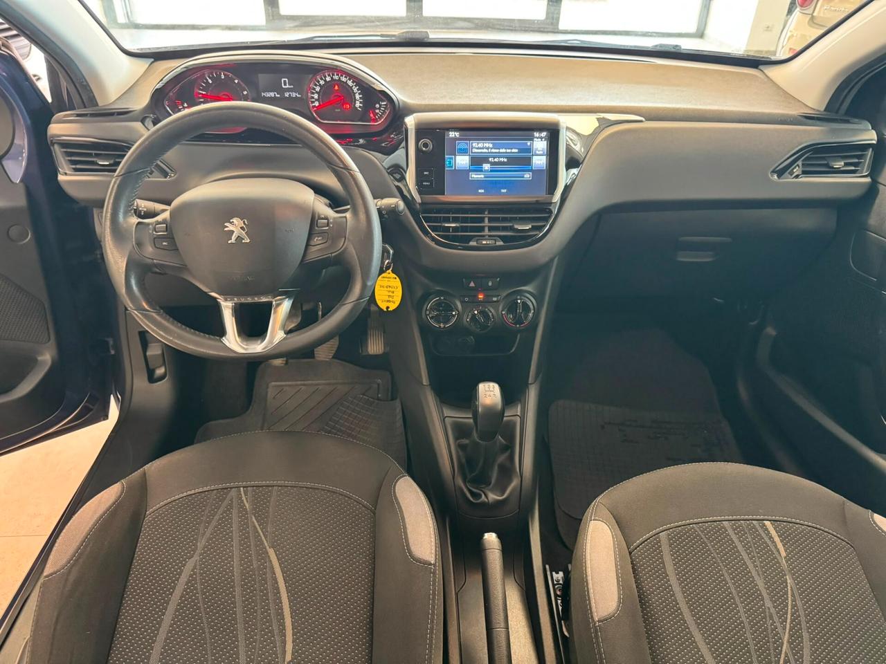 Peugeot 208 1.4 HDi 68 CV 3 porte Allure non e predisposta della cinghia a bagno d'olio