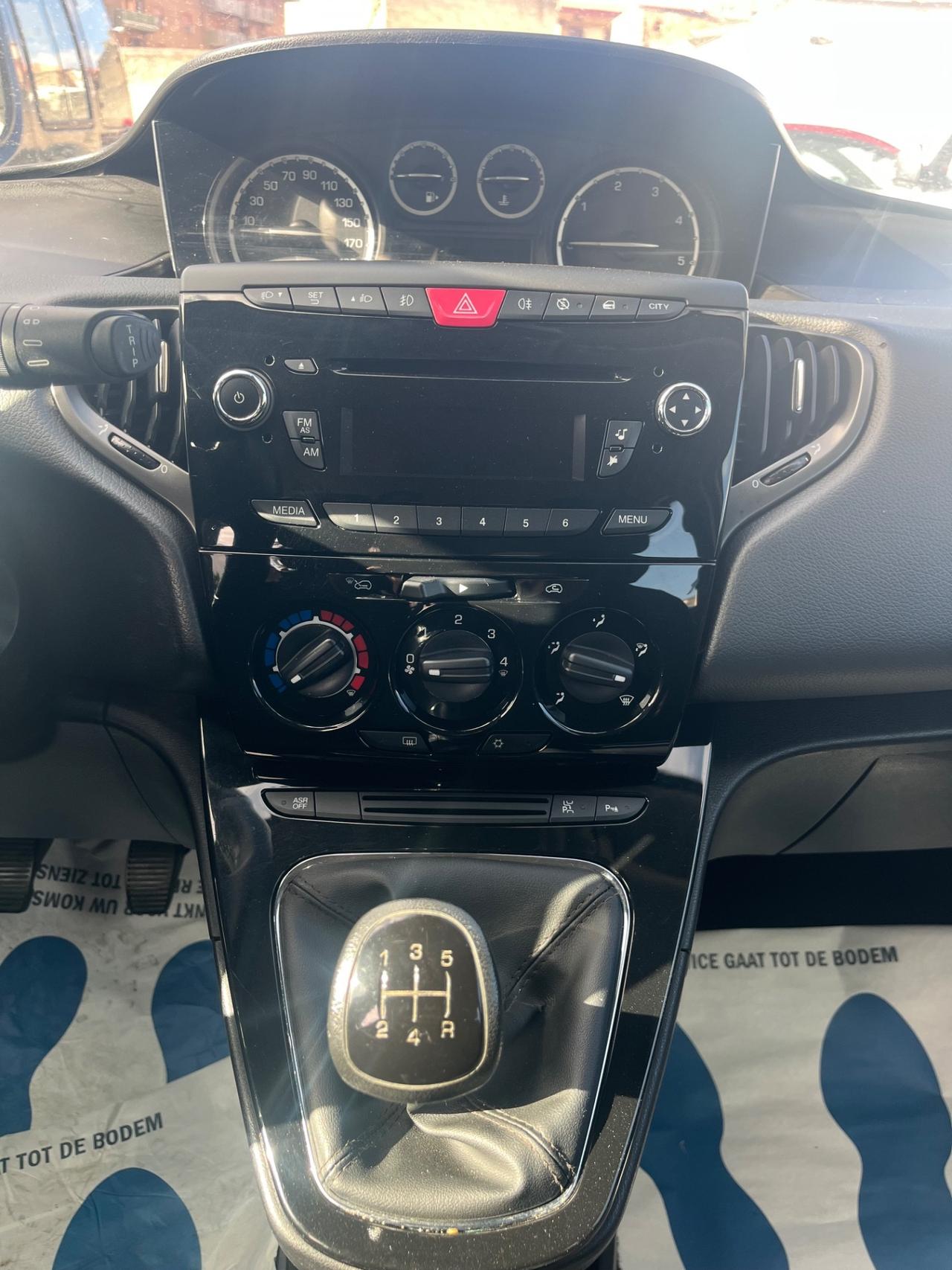 Lancia Ypsilon 1.3 MJT 16V 95 CV 5 porte S&S Gold