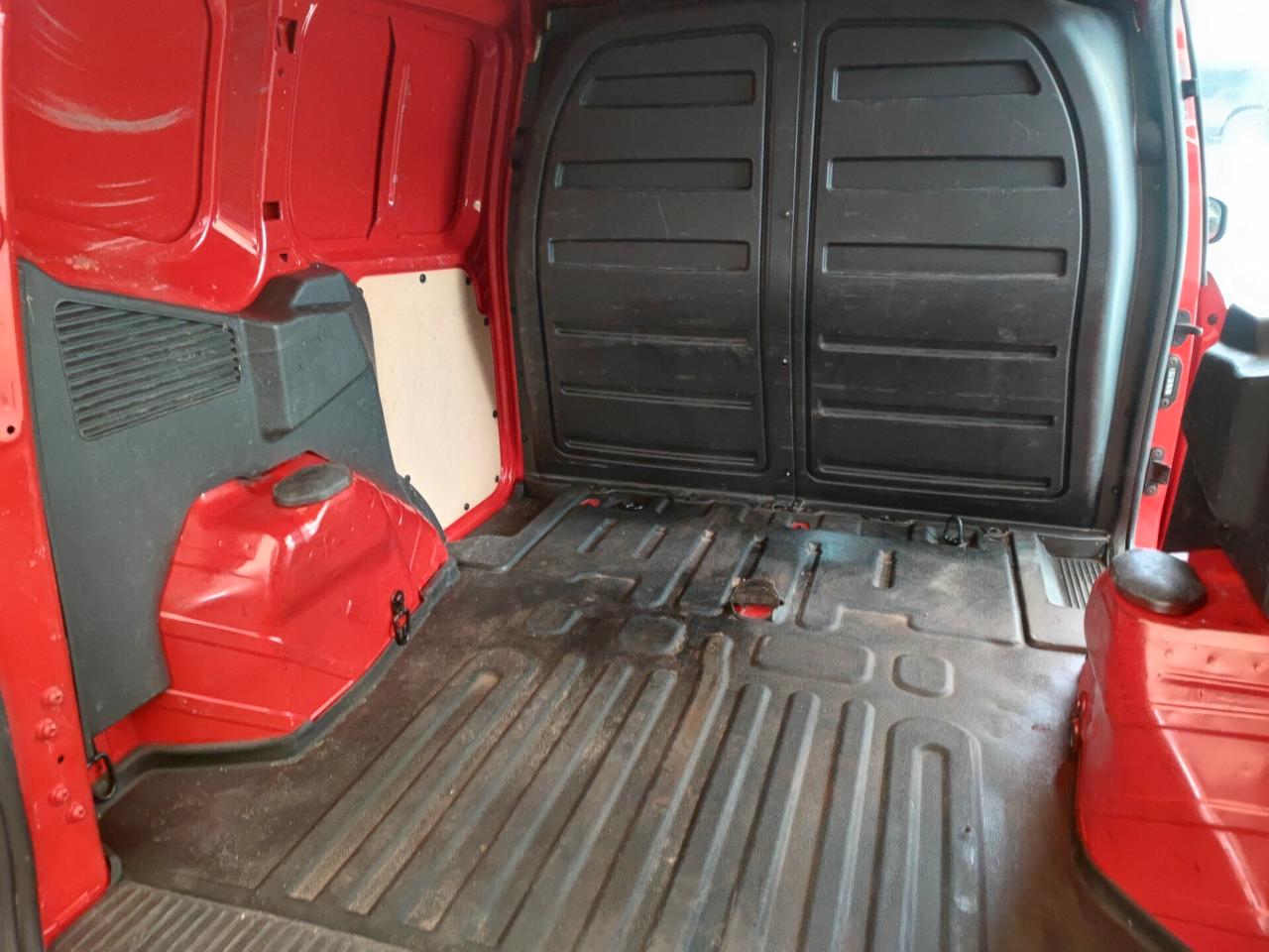 Ford Courier Euro 6B Tdci