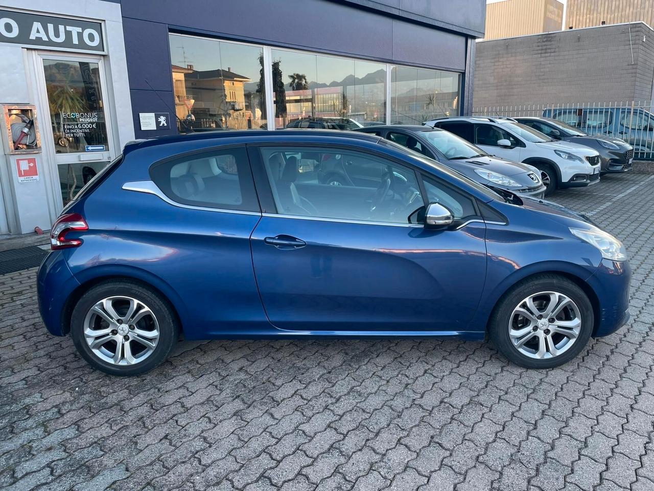 Peugeot 208 1.2 VTi 82 CV 3 porte Allure