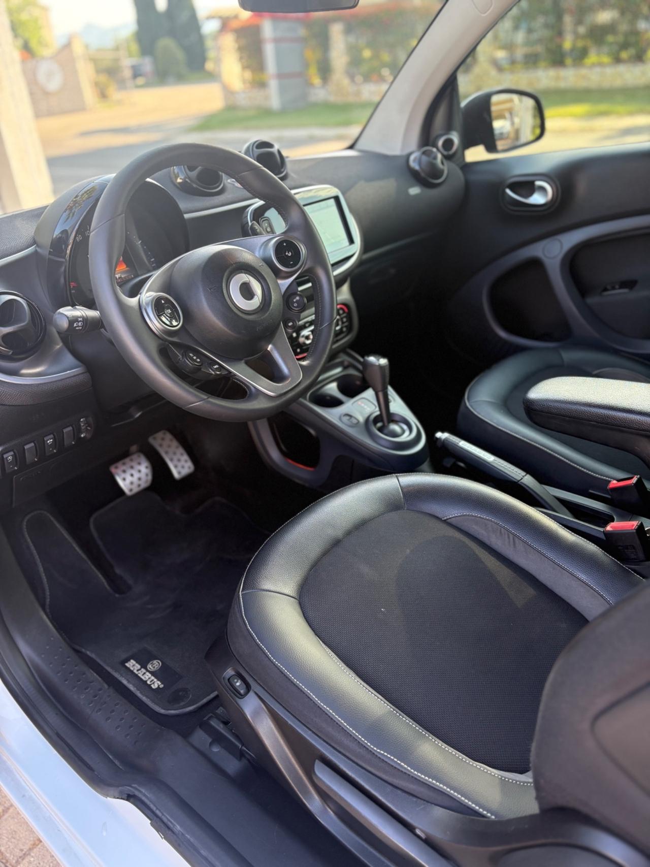Smart ForTwo BRABUS 0.9 Turbo twinamic Xclusive